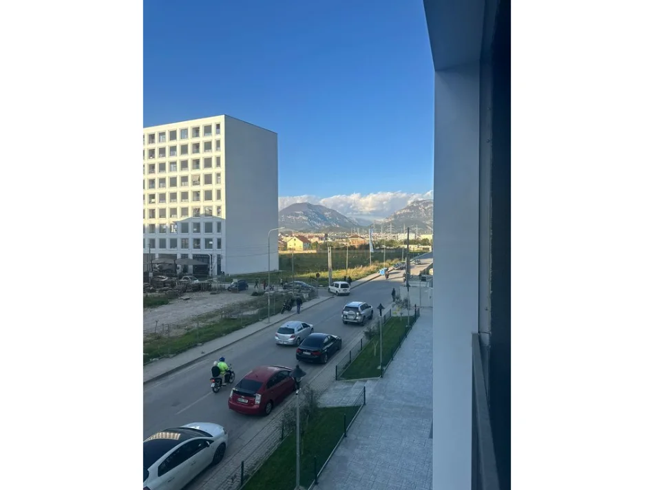 Tirane, shitet apartament 2+1+2+PARKIM Kati 1, 105 m² 235.600 € (BULEVARDI I RI)
