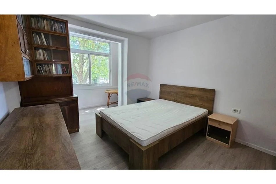 Tirane, jepet me qera apartament 2+1 , 65 m² 580 € (Bulevardi Gjergj Fishta)