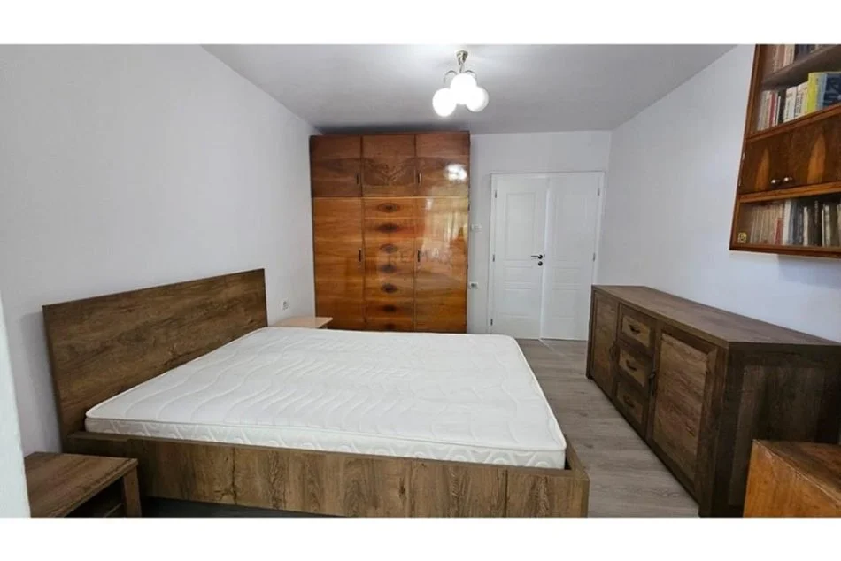 Tirane, jepet me qera apartament 2+1 , 65 m² 580 € (Bulevardi Gjergj Fishta)