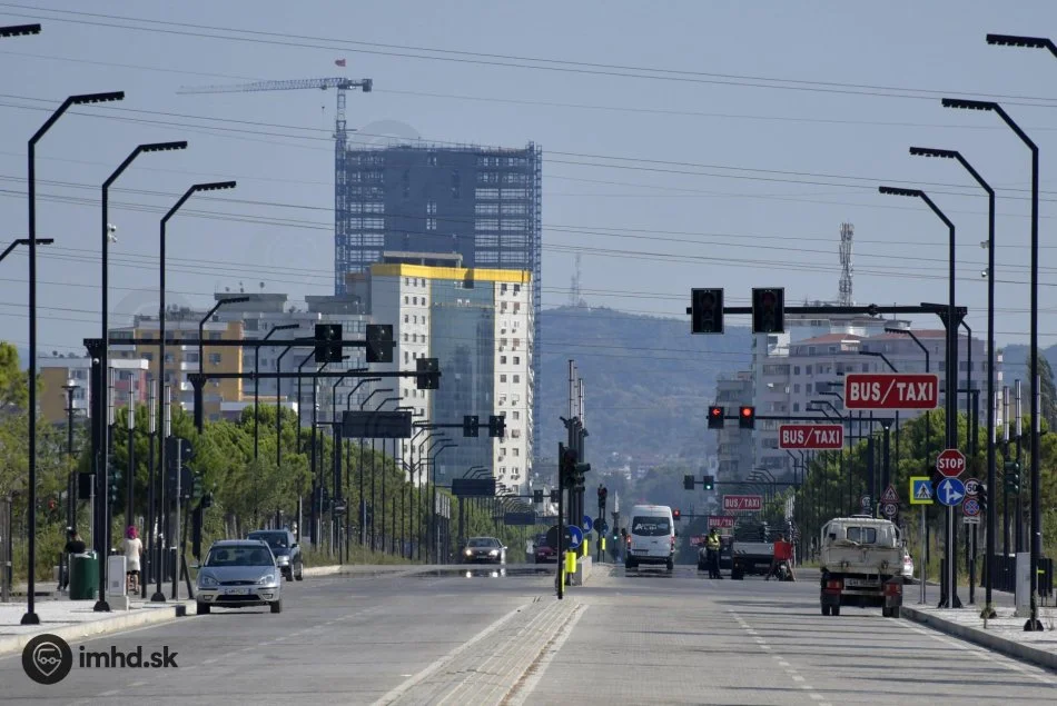 Tirane, jepet me qera shtepi 3+1+Ballkon Kati 2, 110 m² 500 € (Bulevardi i Ri)