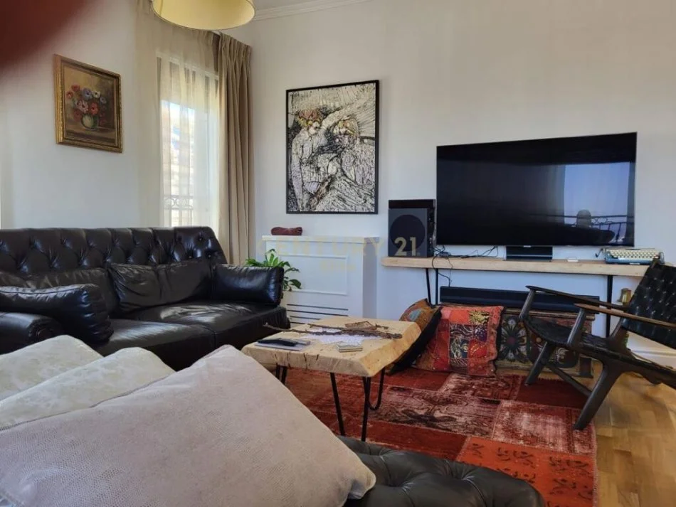 Tirane, shitet apartament 2+1 Kati 3, 83 m² 350.000 € 