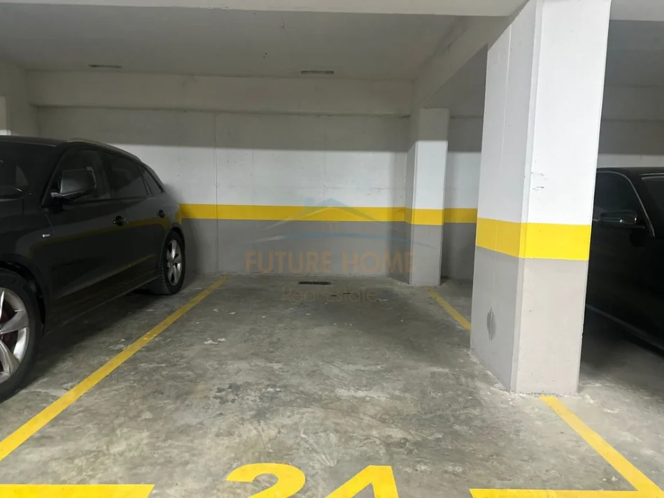 Tirane, shitet apartament 2+1+2+PARKIM Kati 1, 105 m² 235.600 € (BULEVARDI I RI)