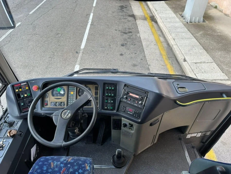 Tirane, shitet Autobuz 50+1 vende, Temsa Safari Nafte, e bardhë manuale Kondicioner