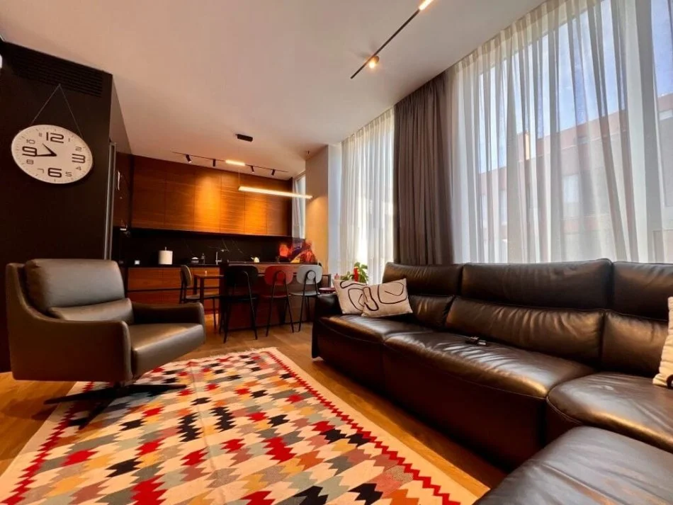 Tirane, shitet apartament 2+1 Kati 5, 100 m² 220.000 € (BULEVARDI RI)