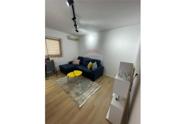 Tirane, jepet me qera apartament 2+1+BLK Kati 5, 80 m² 500 Euro (rruga e Durresit)