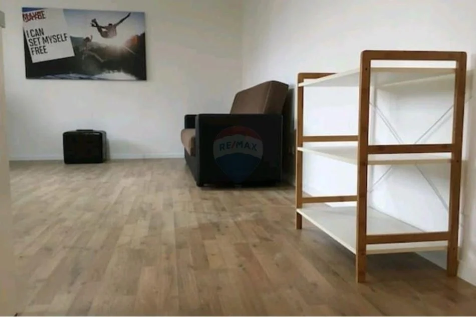 Tirane, jepet me qera apartament 1+1 Kati 3, 60 m² 580 € (Rruga Elbasanit)