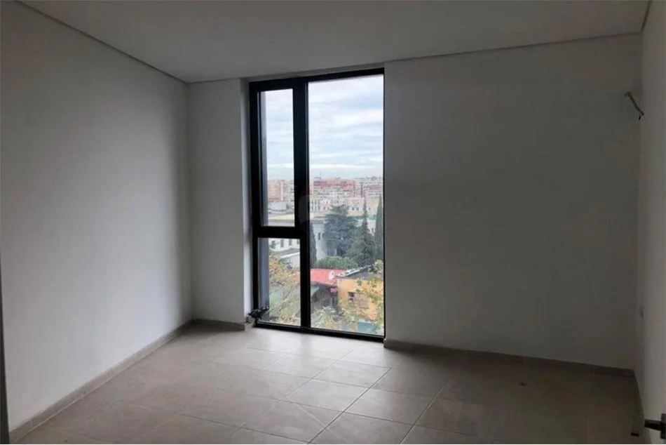 jepet me qera Kati 4, 70 m² 400 €