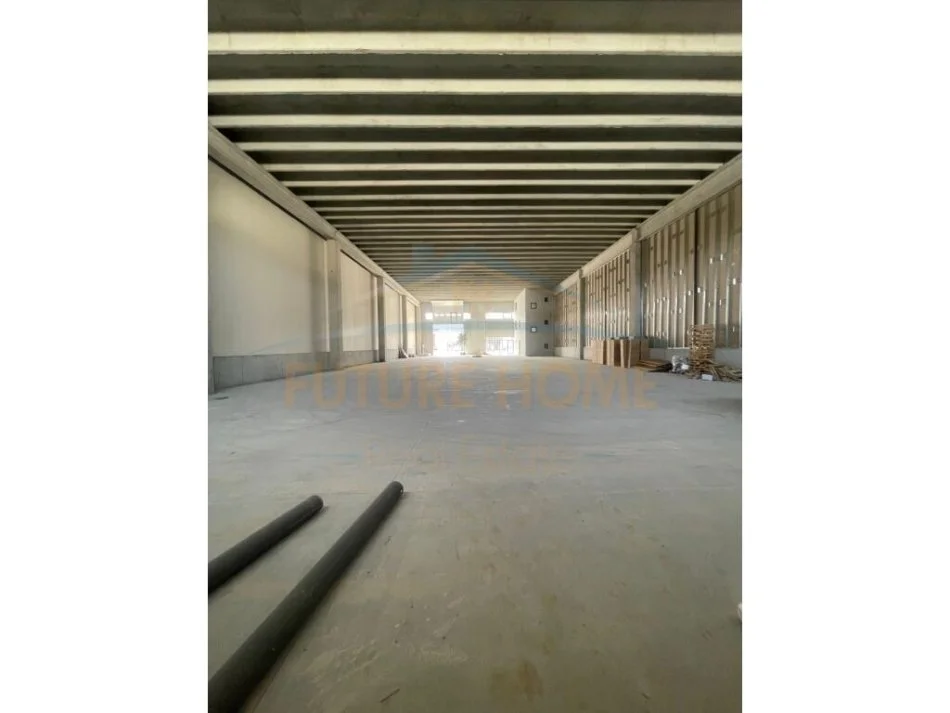 Tirane, jepet me qera ambjent biznesi Kati 0, 560 m² 2.600 € (VORE)