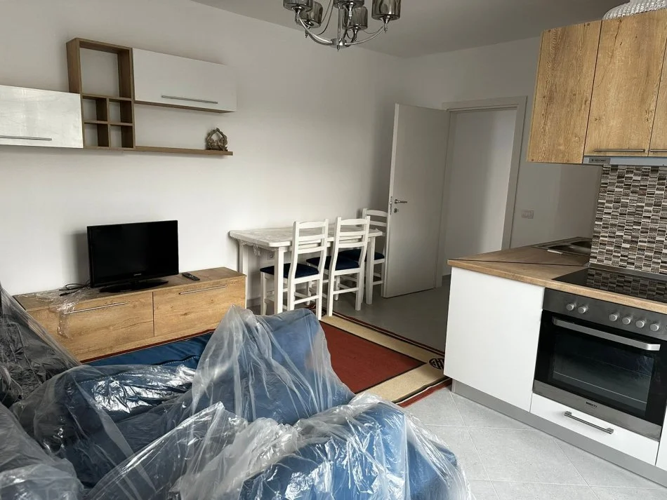 Tirane, jepet me qera apartament 2+1+Ballkon Kati 3, 78 m² 450 € (Rruga e Dibres)