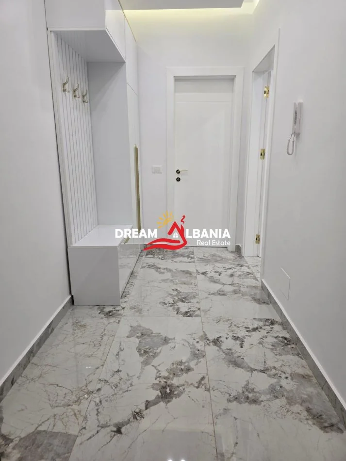 Tirane, jepet me qera apartament 1+1 , 76 m² 500 € (Paskuqan)