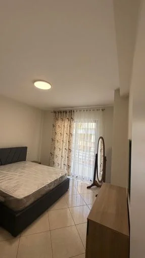 Tirane, jepet me qera apartament 2+1 Kati 5, 101 m² 550 € (Yzberisht)