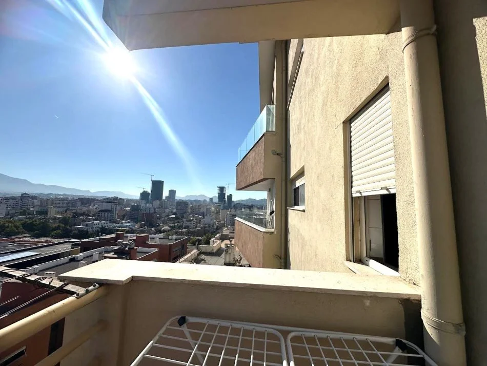 Tirane, shitet apartament 2+1+Ballkon , 97 m² 195.000 € (Rruga “Jordan Misja”)