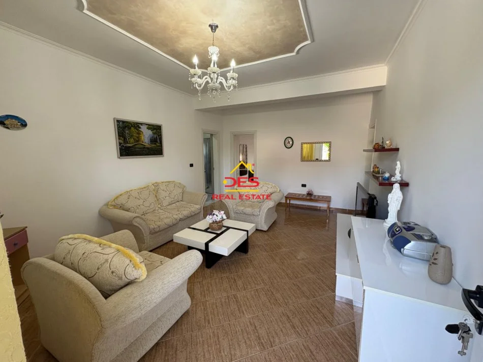 Vlore, jepet me qera shtepi 1+1 Kati 0, 70 m² 300 € (Lagjja Pavarsia)