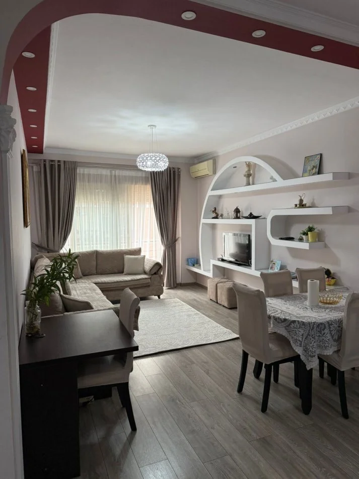 Tirane, jepet me qera apartament 1+1 Kati 5, 74 m² 55.000 Lek (Vizion Plus, Don Bosko)