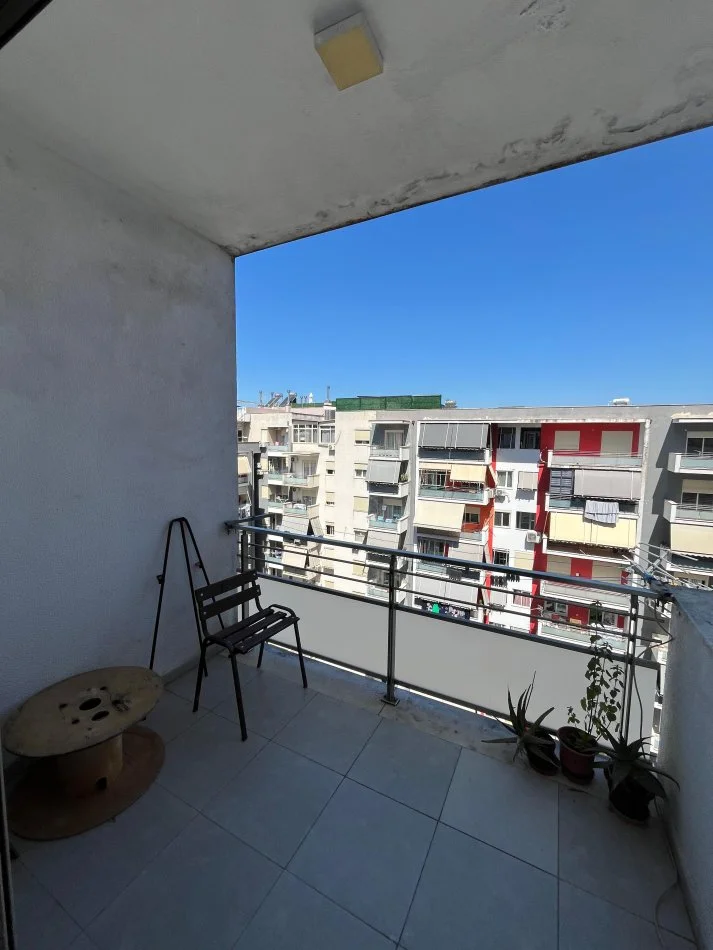 Tirane, shitet apartament 1+1+Ballkon Kati 8, 71 m² 110.000 € (Golden Park, Perball Amerikan 3)