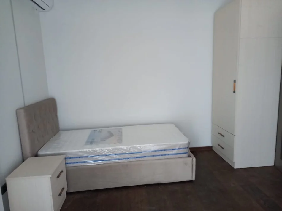 Tirane, jepet me qera apartament 3+1+Ballkon , 650 € (Don Bosko)