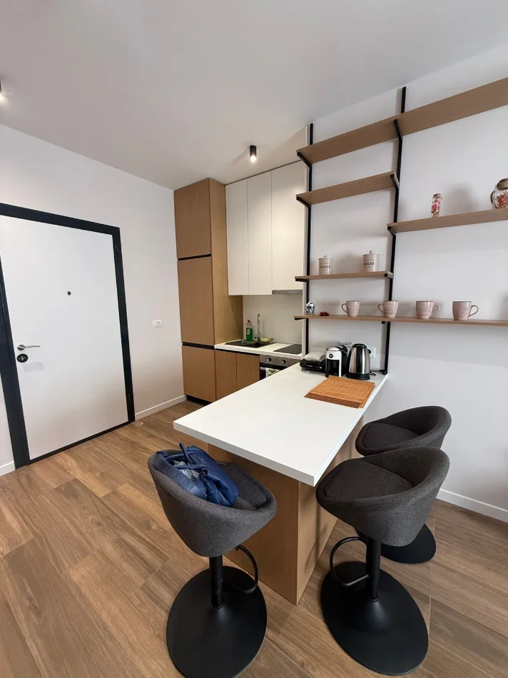 Tirane, shitet apartament 1+1 Kati 1, 70 m² 175.000 € 