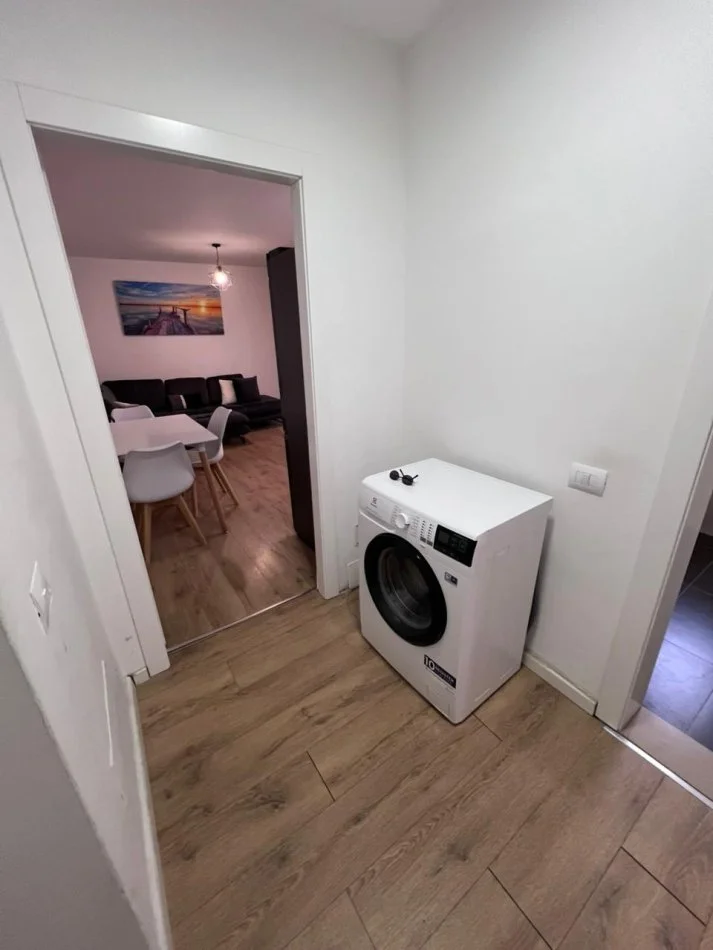 Tirane, jepet me qera apartament 1+1 Kati 2, 58 m² 500 € 