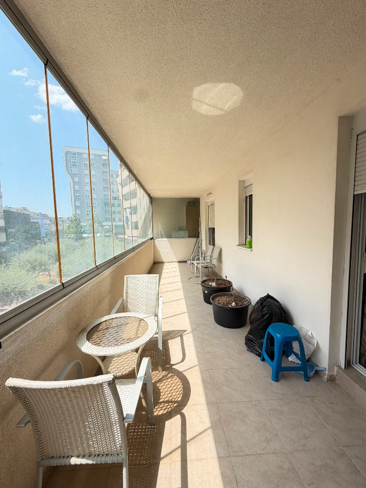 Tirane, jepet me qera apartament 1+1 , 91 m² 600 € (21 dhjetori)