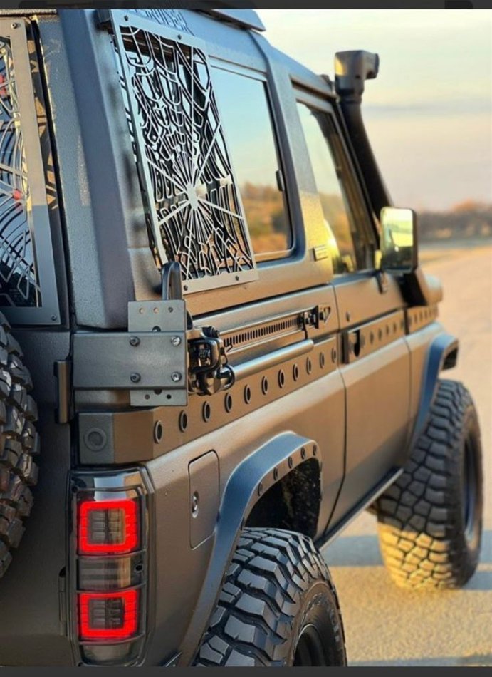 Tirane, shes makine Toyota Land Cruiser 3.0 Turbo Diesel – FULL OFF ROAD BUILD Nafte, manuale Kondicioner 150.000 km 23.000 €