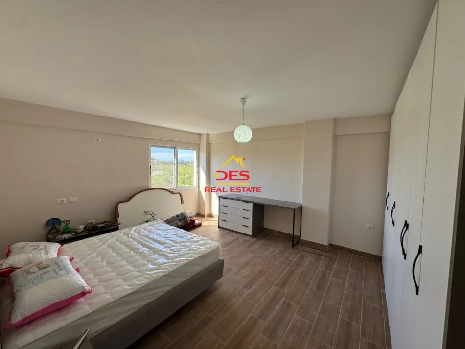 Shqiperi, jepet me qera apartament 2+1+Ballkon Kati 2, 90 m² 250 € (Rruga Petrona Haliti, Vlorë.)