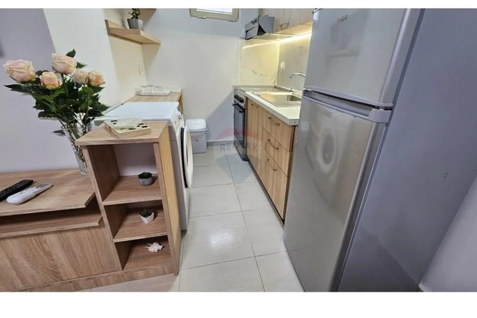 jepet me qera , 51 m² 500 € (Shtepi private per qira te Pazari Ri)