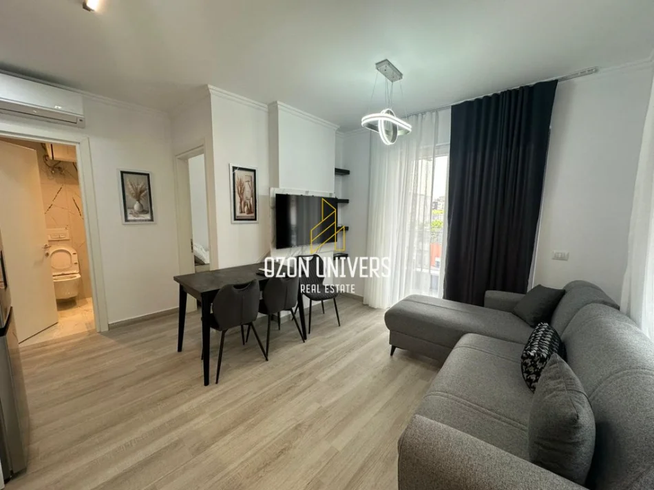 Shqiperi, jepet me qera apartament 2+1+Ballkon Kati 6, 72 m² 800 € (Bulevardi i Ri)