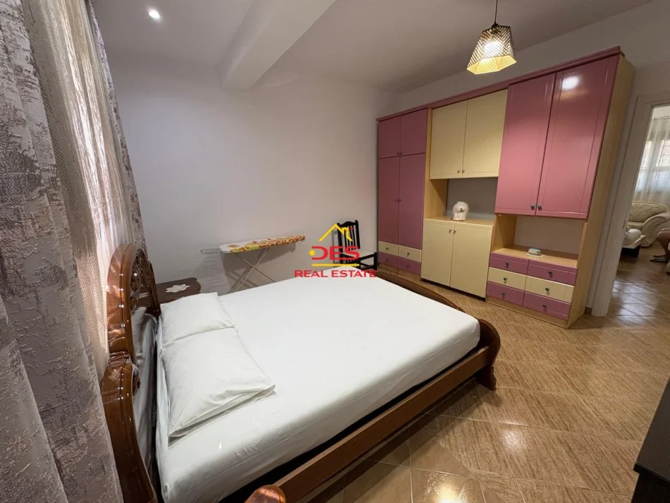 Vlore, jepet me qera shtepi 1+1 Kati 0, 70 m² 300 € (Lagjja Pavarsia)