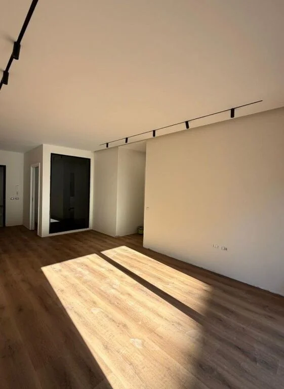 Tirane, shitet apartament 2+1 Kati 3, 118 m² 330.000 € (Prane Hotel Radisson)