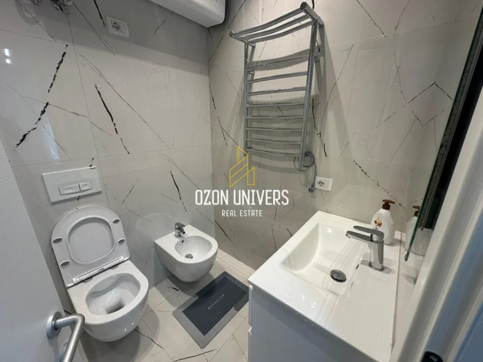 Shqiperi, jepet me qera apartament 2+1+Ballkon Kati 6, 72 m² 800 € (Bulevardi i Ri)