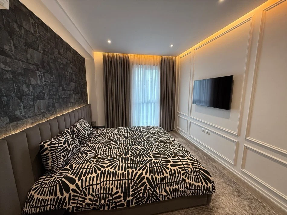 Tirane, jepet me qera apartament 3+1+Aneks+Ballkon Kati 8, 131 m² 1.450 € (Don Bosko)