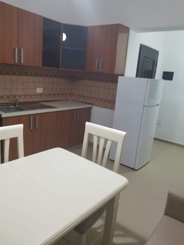 Tirane, jepet me qera apartament 2+1+BLK Kati 10, 70 m² 450 Euro (shkolla Qazim Turdiu)