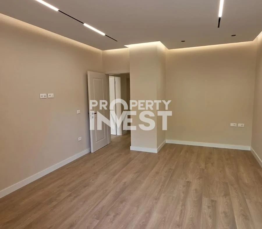 Tirane, jepet me qera zyre Kati 2, 131 m² 2.500 € (Stadiumi Air Albania)