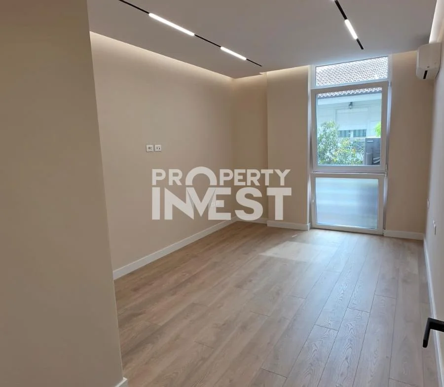 Tirane, jepet me qera zyre Kati 2, 131 m² 2.500 € (Stadiumi Air Albania)