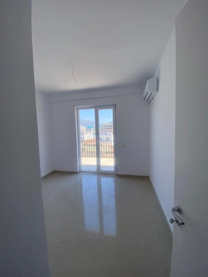 Tirane, jepet me qera apartament 2+1 Kati 5, 350 € 