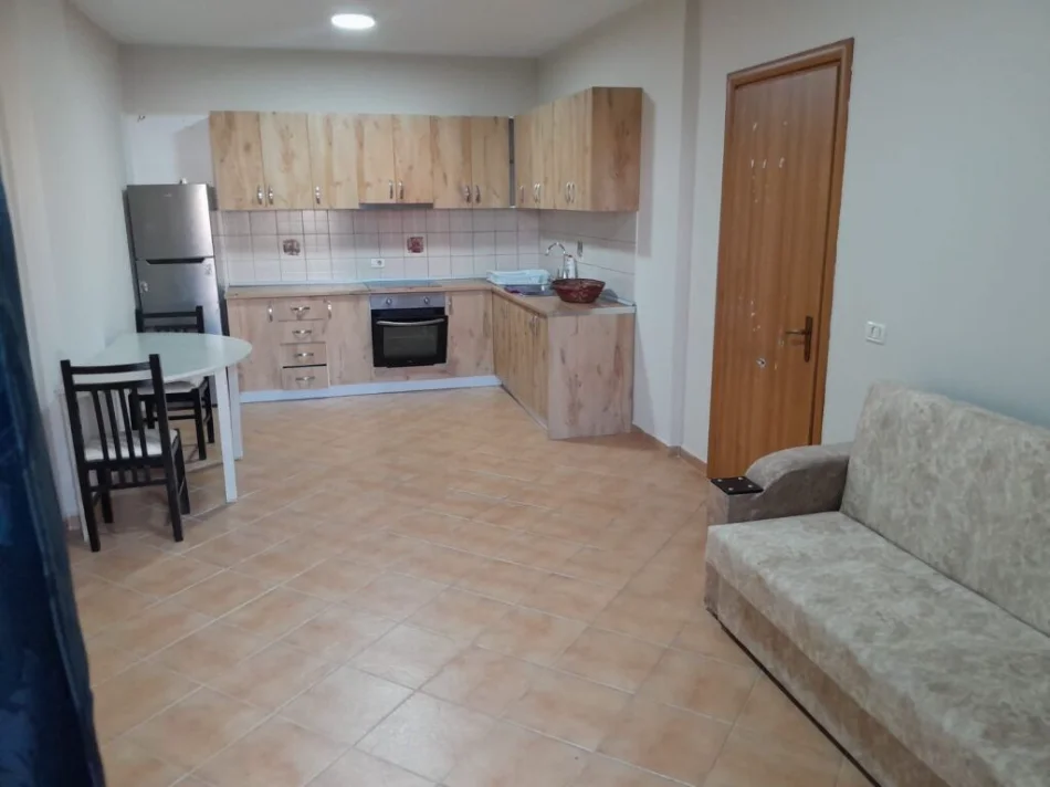 Tirane, jepet me qera apartament 2+1 Kati 4, 96 m² 400 € (ASTIR)
