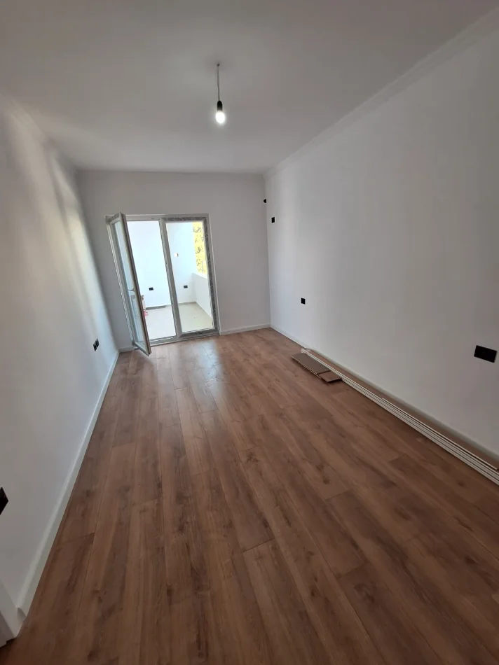 Tirane, shitet apartament 1+1+Ballkon Kati 8, 64 m² 135.000 € (Vasil Shanto)