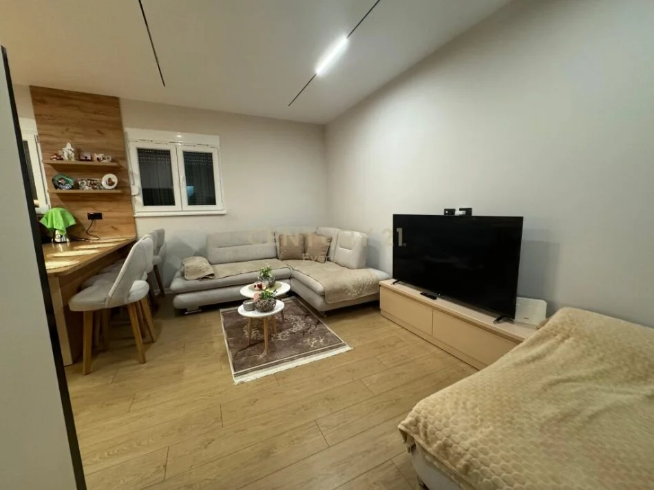 Tirane, shitet 2+1 , 97 m² 135.000 € (Rruga e Dibres prane Komisariatit Nr.4)