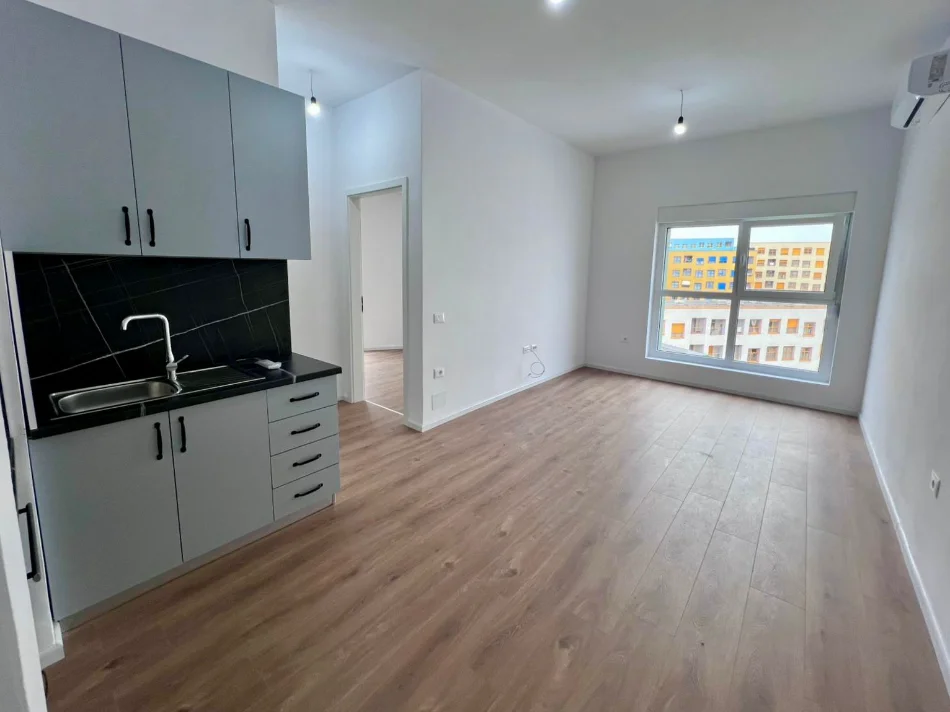 Tirane, jepet me qera apartament 1+1 Kati 8, 60 m² 350 € (Ali Demi)