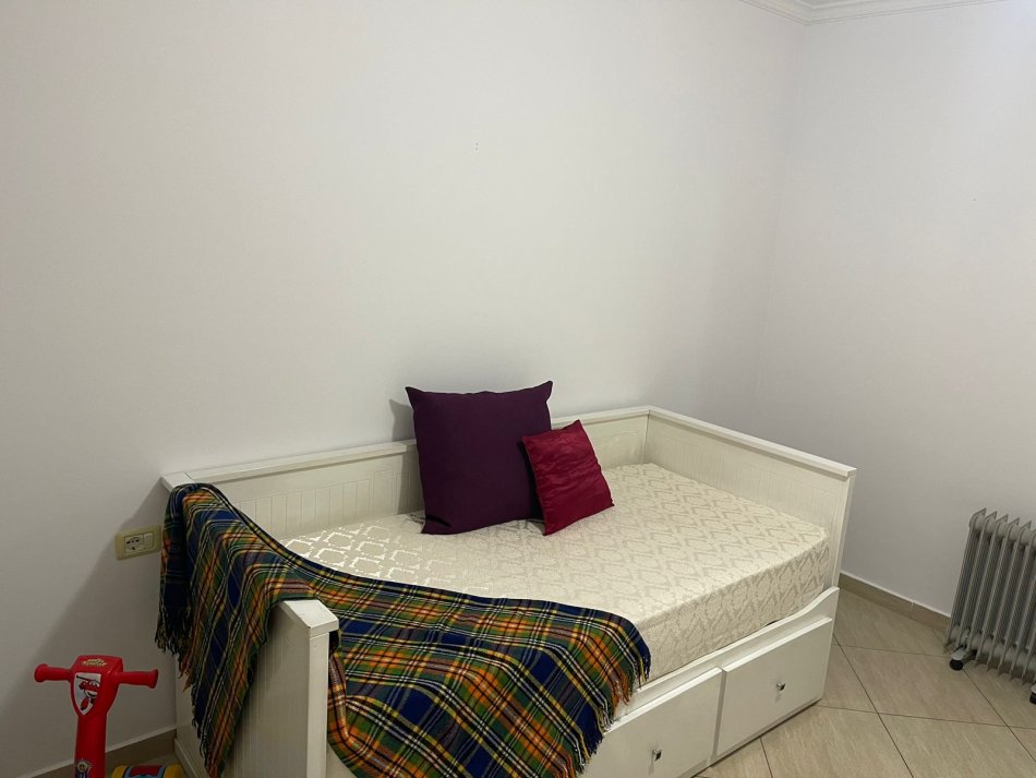 Tirane, jepet me qera apartament 2+1 Kati 7, 100 m² 700 € (Bulevardi i Ri / Rruga Filip Jano)