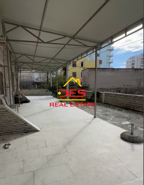 Vlore, jepet me qera apartament 1+1 Kati 0, 65 m² 250 € (Rruga Çamëria)