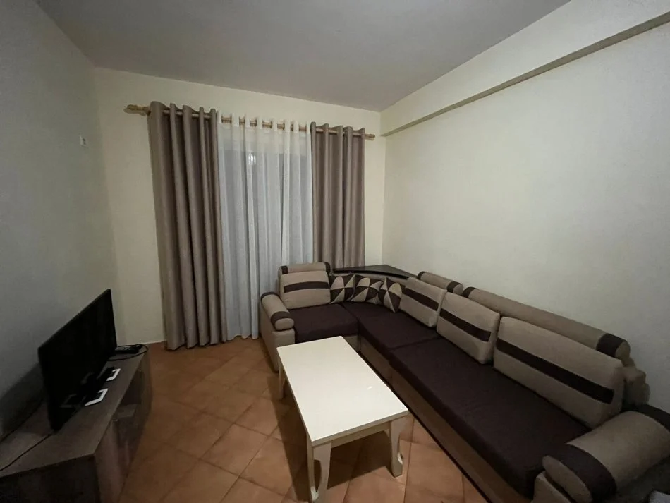 Tirane, jepet me qera apartament 3+1+Ballkon Kati 3, 104 m² 370 € (Fresk , Furre Buke Europa)