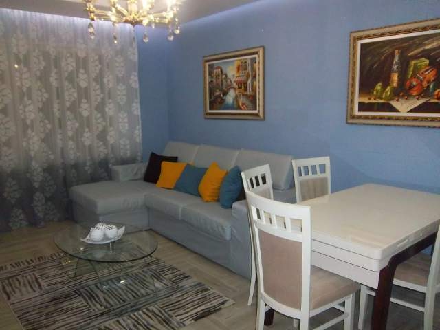 Tirane, jepet me qera apartament 1+1 Kati 2, 60 m² 500 Euro (rruga Ferit Xhajko)