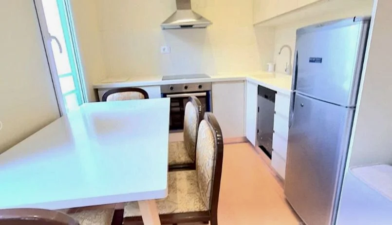 jepet me qera apartament 2+1+Aneks+Ballkon Kati 3, 100 m² 600 € (Myslym Shyri)