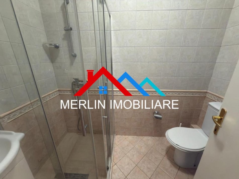 Tirane, jepet me qera apartament 2+1+Ballkon Kati 8, 145 m² 800 € (RRUGA NIKOLLA TUPE)
