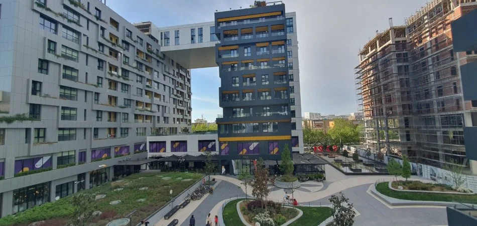 Tirane, shitet vetem 1 dhome Kati 10, 43 m² 125.000 € (Rruga e Kavajes)