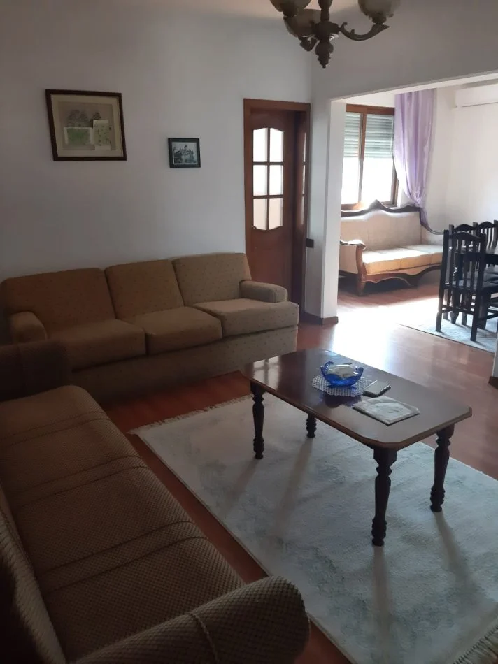 Tirane, jepet me qera 2+1+Ballkon Kati 6, 86 m² 450 € (tek Ish Parku i Atobuzave)