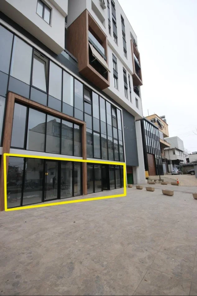 Tirane, shes ambjent biznesi Kati 0, 202 m² (Rruga e Dibres)