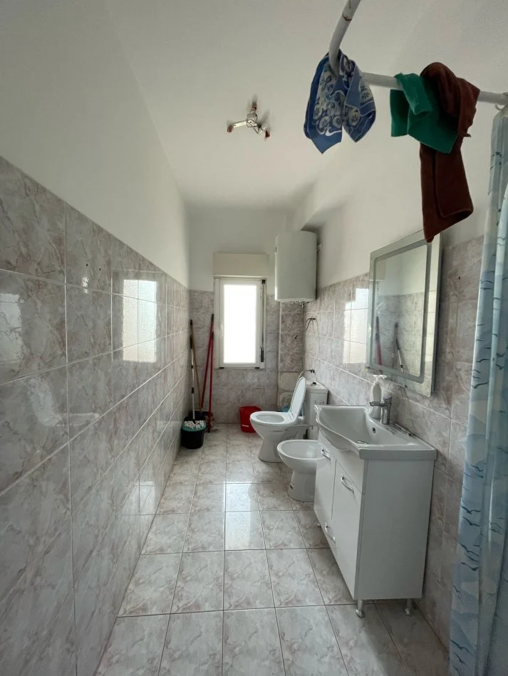 Durres, shitet apartament 2+1+Ballkon Kati 5, 97 m² 90.000 € (Kryqi Kuq Durres)