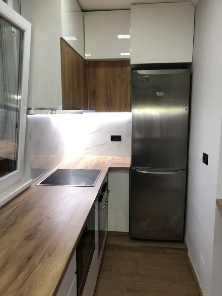 Tirane, jepet me qera apartament 1+1 Kati 2, 60 m² 660 € (afer kastratit)